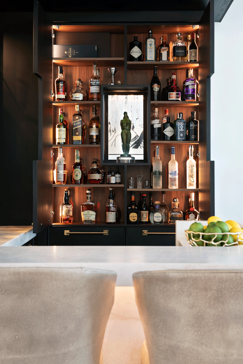 antique mirror, ar, beverages, grain, integrated lighting, stain, walnut, overlay, frameless