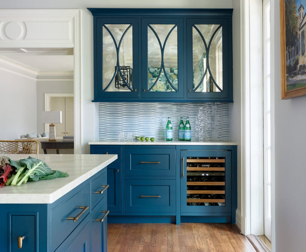 glass, bar, mullioned, x, mullion, kitchen, shaker, white, profile, inset, appliance garage, hood, 